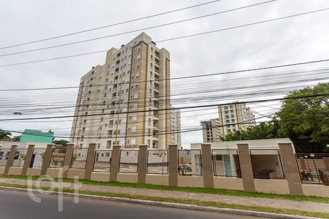 Image 44 - 251571